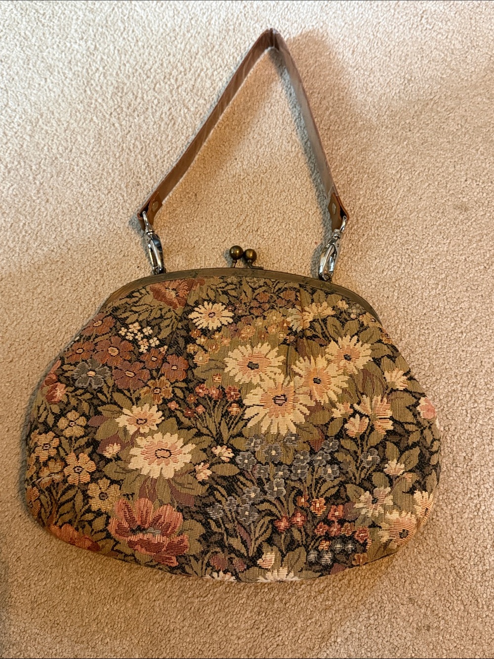 Vintage Floral Tapestry Kiss Lock Evening Bag Purse Inside Zip Pocket Multi Fall